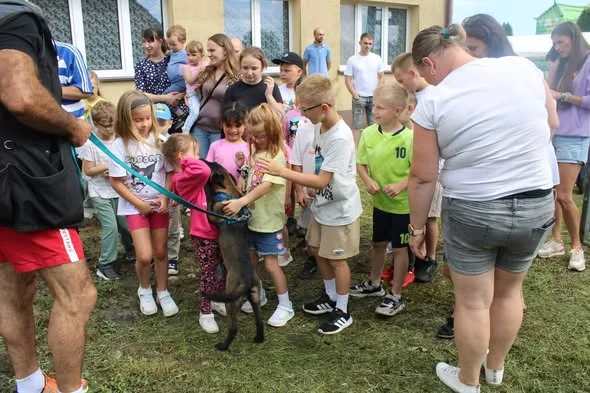 Festyn rodzinny w Dłoni przyciągnął tłumy mimo kapryśnej pogody