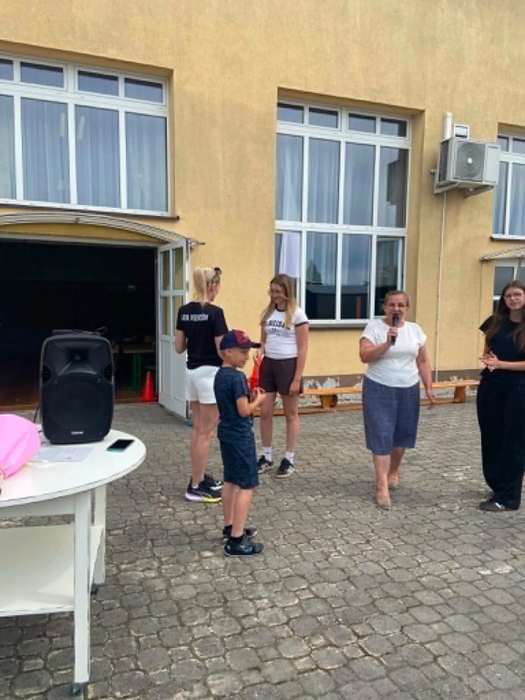 Dzień Pustej Klasy w Dłoni: sport, zwiedzanie i grillowanie na zakończenie roku — zdjęcie 7