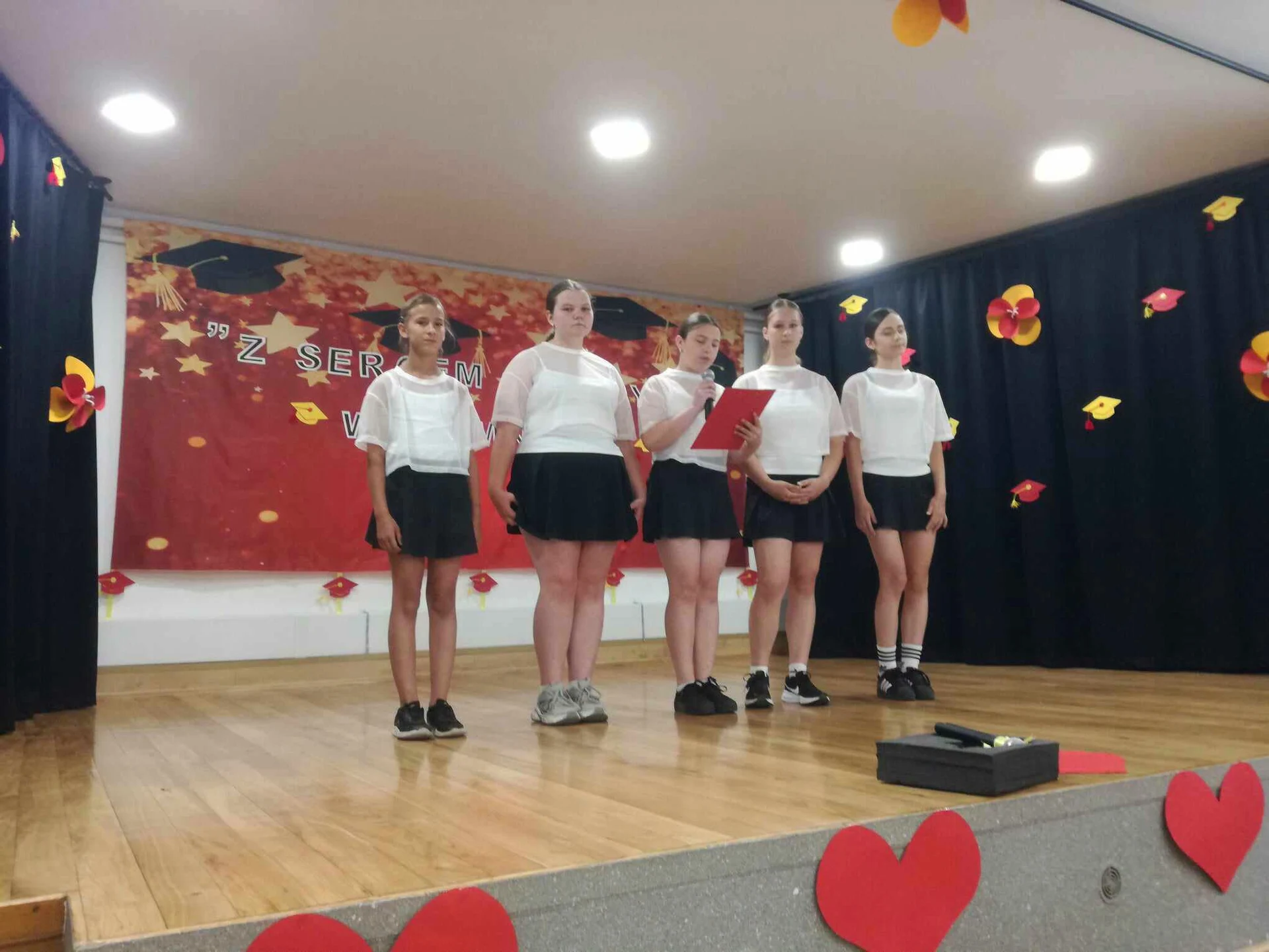Wzruszające zakończenie roku przedszkolnego w Sobiałkowie — zdjęcie 8