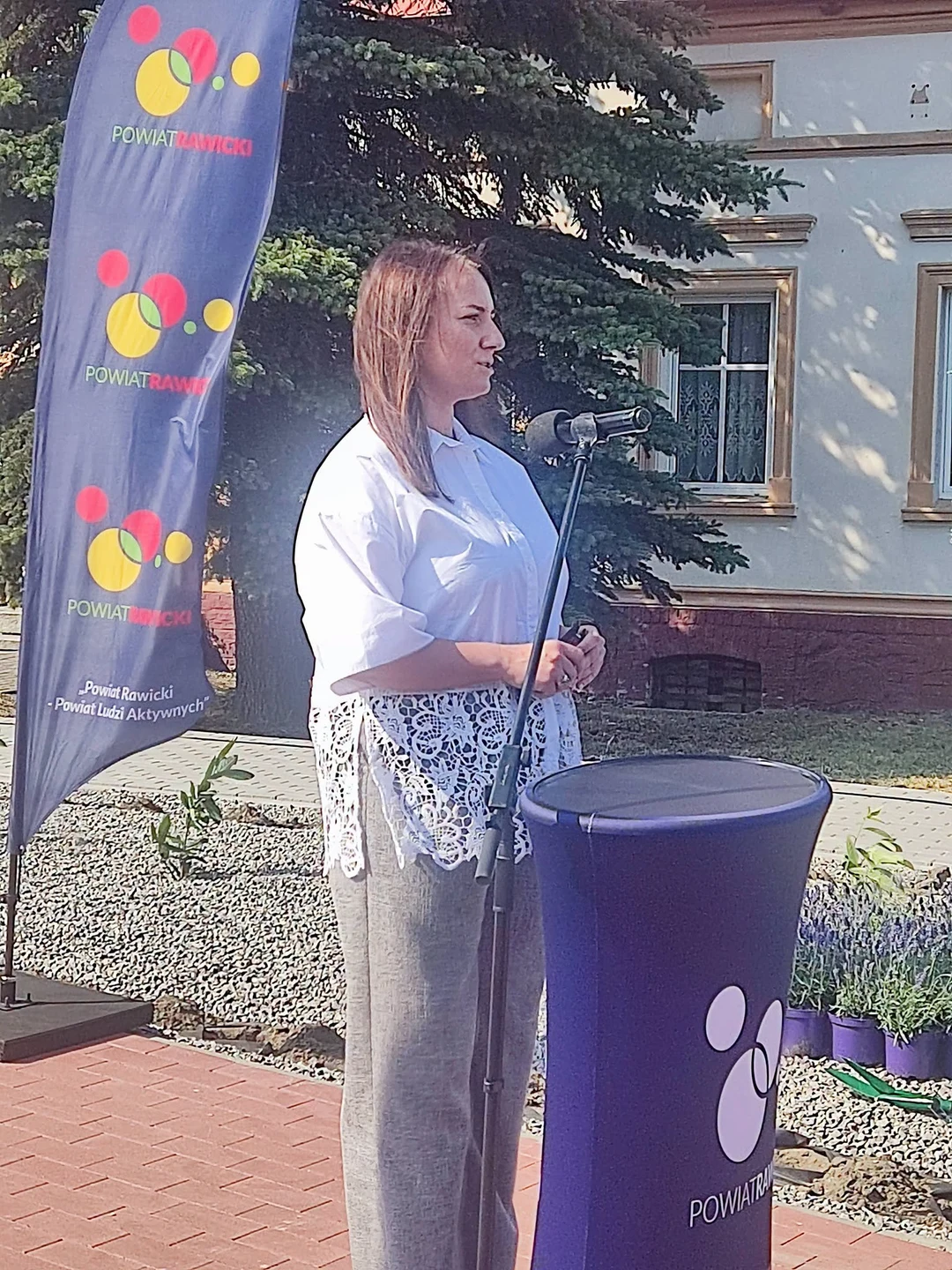 Otwarto przebudowaną drogę z ścieżką rowerową Miejska Górka – Annopol — zdjęcie 30