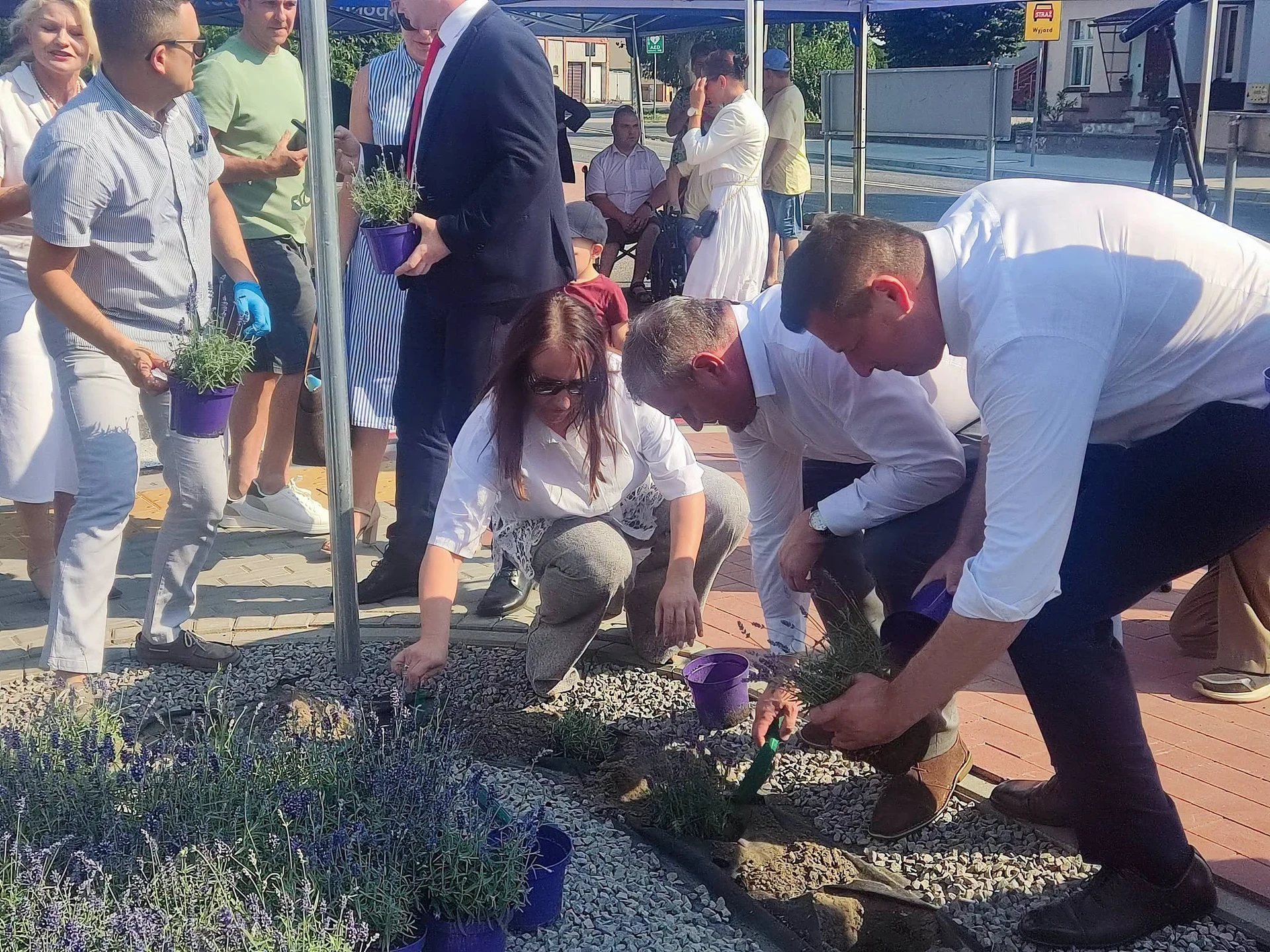 Otwarto przebudowaną drogę z ścieżką rowerową Miejska Górka – Annopol — zdjęcie 32