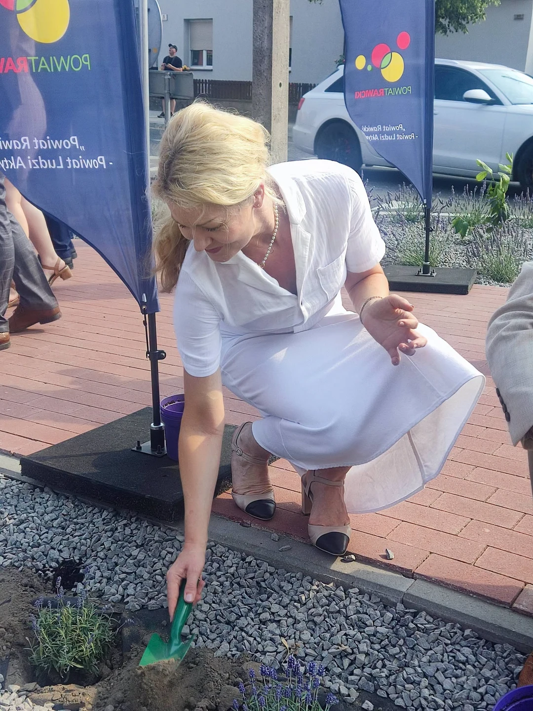 Otwarto przebudowaną drogę z ścieżką rowerową Miejska Górka – Annopol — zdjęcie 41