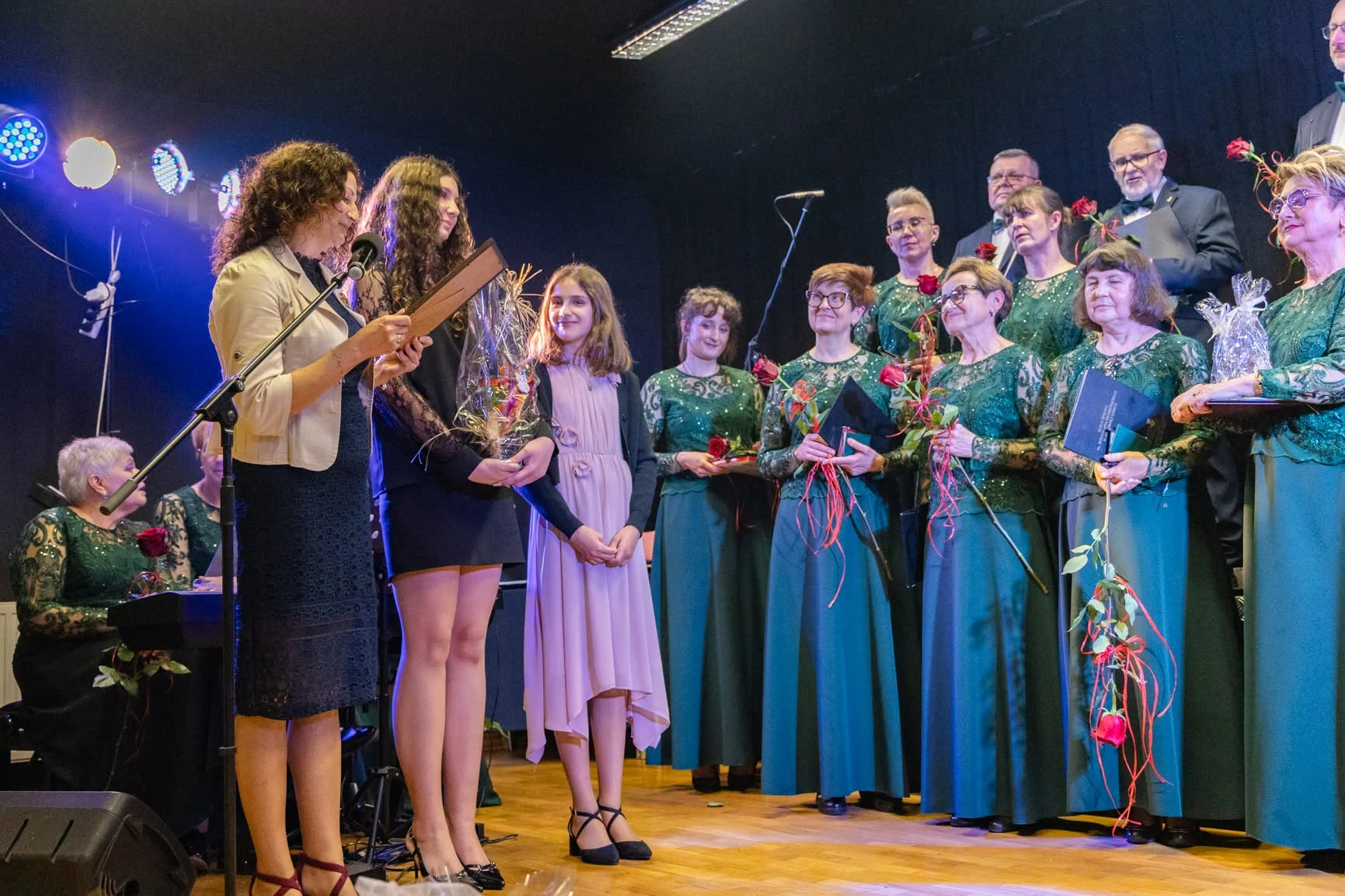 Fotorelacja z jubileuszu 15-lecia Koła Śpiewu im. Bolesława Dembińskiego — zdjęcie 9