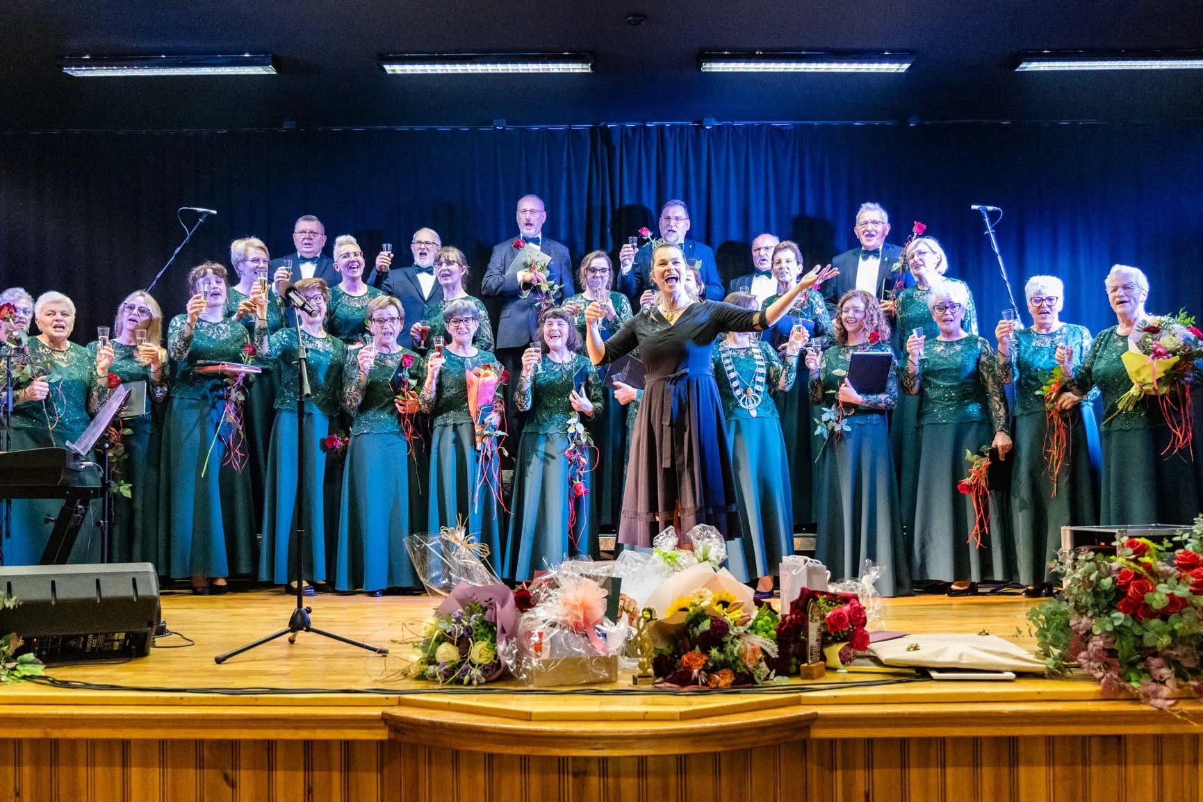 Fotorelacja z jubileuszu 15-lecia Koła Śpiewu im. Bolesława Dembińskiego — zdjęcie 17