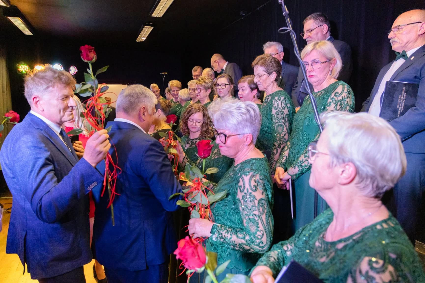 Fotorelacja z jubileuszu 15-lecia Koła Śpiewu im. Bolesława Dembińskiego — zdjęcie 27