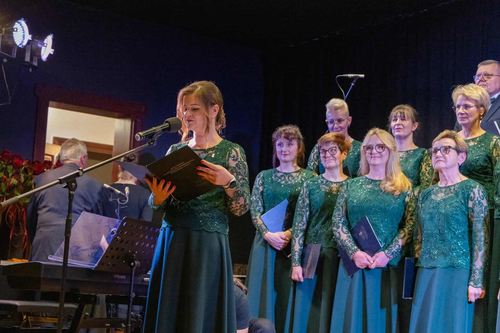 Fotorelacja z jubileuszu 15-lecia Koła Śpiewu im. Bolesława Dembińskiego — zdjęcie 31