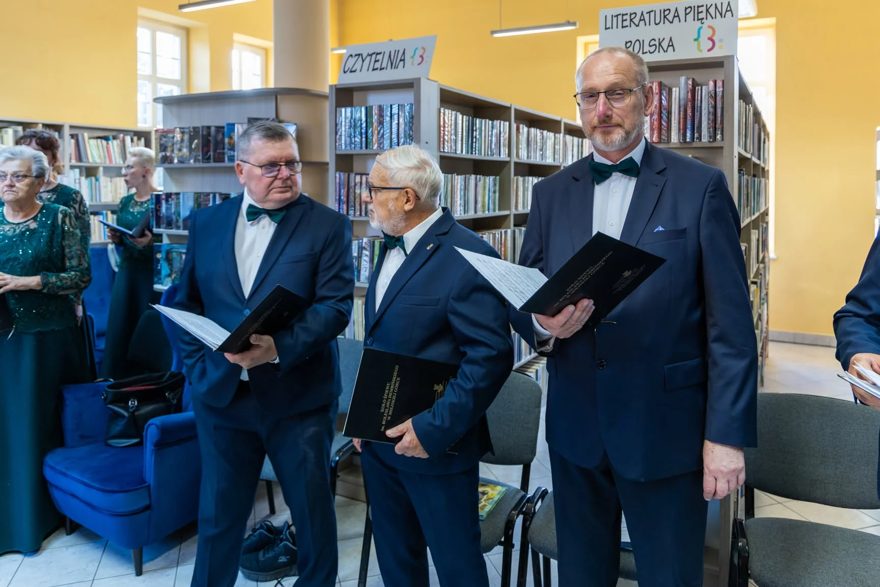 Fotorelacja z jubileuszu 15-lecia Koła Śpiewu im. Bolesława Dembińskiego — zdjęcie 52