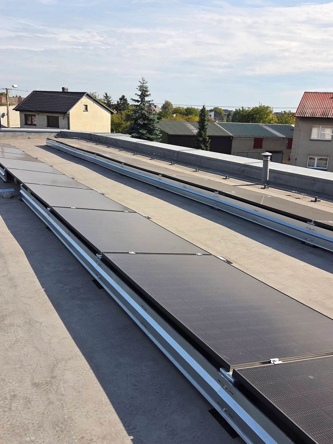 Fotowoltaika na hali w Miejskiej Górce – 88 paneli i magazyn energii — zdjęcie 8