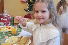 Klasowe-wigilie-w-Zespole-Szkol-w-Dloni-0003