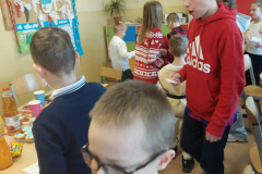 Klasowe-wigilie-w-Zespole-Szkol-w-Dloni-0028