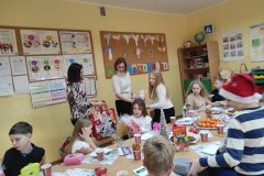 Klasowe-wigilie-w-Zespole-Szkol-w-Dloni-0038