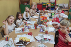 Klasowe-wigilie-w-Zespole-Szkol-w-Dloni-0042