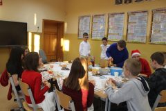 Klasowe-wigilie-w-Zespole-Szkol-w-Dloni-0045