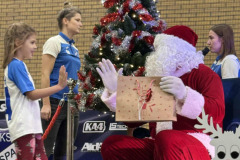 Magiczne-Spotkanie-Mikolajkowe-w-klubie-Sparta-Miejska-Gorka-0002