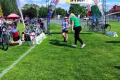 Majowe-swieta-i-sportowa-aktywnosc-uczniow-Zespolu-Szkol-w-Dloni-011
