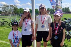 Majowe-swieta-i-sportowa-aktywnosc-uczniow-Zespolu-Szkol-w-Dloni-017