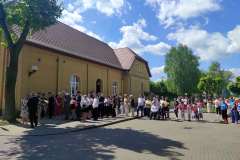Majowe-swieta-i-sportowa-aktywnosc-uczniow-Zespolu-Szkol-w-Dloni-027