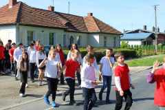 Majowe-swieta-i-sportowa-aktywnosc-uczniow-Zespolu-Szkol-w-Dloni-040