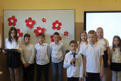 Majowe-swieta-i-sportowa-aktywnosc-uczniow-Zespolu-Szkol-w-Dloni-057