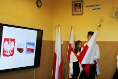 Majowe-swieta-i-sportowa-aktywnosc-uczniow-Zespolu-Szkol-w-Dloni-066