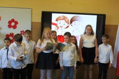 Majowe-swieta-i-sportowa-aktywnosc-uczniow-Zespolu-Szkol-w-Dloni-069