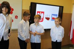 Majowe-swieta-i-sportowa-aktywnosc-uczniow-Zespolu-Szkol-w-Dloni-074