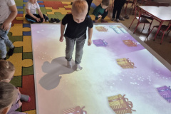 Nowa-przestrzen-do-zabawy-i-nauki-w-przedszkolu-w-Dloni-00014