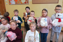 „Pomoz-sie-przytulic-–-wielkie-serca-w-Zespole-Szkol-w-Dloni-005