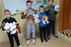 „Pomoz-sie-przytulic-–-wielkie-serca-w-Zespole-Szkol-w-Dloni-007