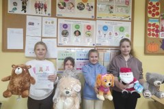 „Pomoz-sie-przytulic-–-wielkie-serca-w-Zespole-Szkol-w-Dloni-018