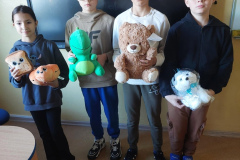 „Pomoz-sie-przytulic-–-wielkie-serca-w-Zespole-Szkol-w-Dloni-033