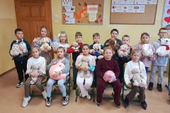 „Pomoz-sie-przytulic-–-wielkie-serca-w-Zespole-Szkol-w-Dloni-034