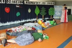 „Rzepka-w-wykonaniu-Nauczycieli-i-Rodzicow-003