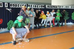 „Rzepka-w-wykonaniu-Nauczycieli-i-Rodzicow-004