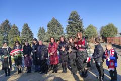 Spolecznosc-Zespolu-Szkol-w-Dloni-uczcila-107.-rocznice-odzyskania-niepodleglosci-011