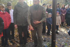 Spolecznosc-Zespolu-Szkol-w-Dloni-uczcila-107.-rocznice-odzyskania-niepodleglosci-019