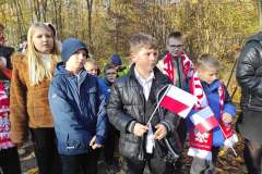 Spolecznosc-Zespolu-Szkol-w-Dloni-uczcila-107.-rocznice-odzyskania-niepodleglosci-024
