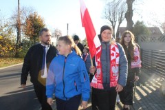 Spolecznosc-Zespolu-Szkol-w-Dloni-uczcila-107.-rocznice-odzyskania-niepodleglosci-037