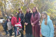 Spolecznosc-Zespolu-Szkol-w-Dloni-uczcila-107.-rocznice-odzyskania-niepodleglosci-040