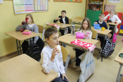 Spolecznosc-Zespolu-Szkol-w-Dloni-uczcila-107.-rocznice-odzyskania-niepodleglosci-043