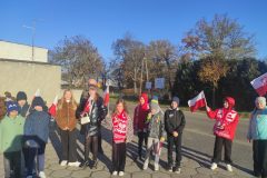 Spolecznosc-Zespolu-Szkol-w-Dloni-uczcila-107.-rocznice-odzyskania-niepodleglosci-053