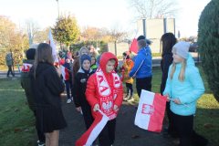 Spolecznosc-Zespolu-Szkol-w-Dloni-uczcila-107.-rocznice-odzyskania-niepodleglosci-059