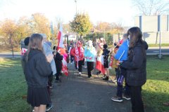 Spolecznosc-Zespolu-Szkol-w-Dloni-uczcila-107.-rocznice-odzyskania-niepodleglosci-060