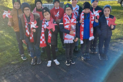 Spolecznosc-Zespolu-Szkol-w-Dloni-uczcila-107.-rocznice-odzyskania-niepodleglosci-066