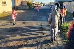 Spolecznosc-Zespolu-Szkol-w-Dloni-uczcila-107.-rocznice-odzyskania-niepodleglosci-068