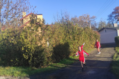 Spolecznosc-Zespolu-Szkol-w-Dloni-uczcila-107.-rocznice-odzyskania-niepodleglosci-072