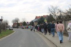 Wiosna-zawitala-do-Zespolu-Szkol-w-Dloni.-00020