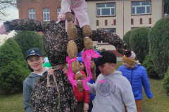 Wiosna-zawitala-do-Zespolu-Szkol-w-Dloni.-00049