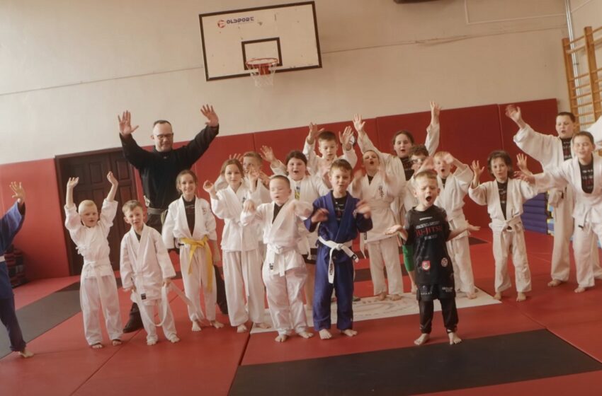  Uczniowski Klub Sportowy Ju Jitsu i Judo Miejska Górka (film promocyjny)