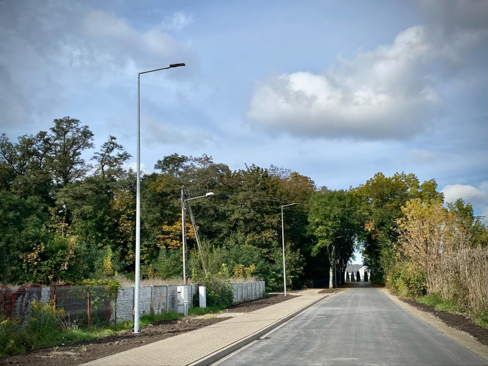 Roszkówko. Budowa nowej drogi zakończona.